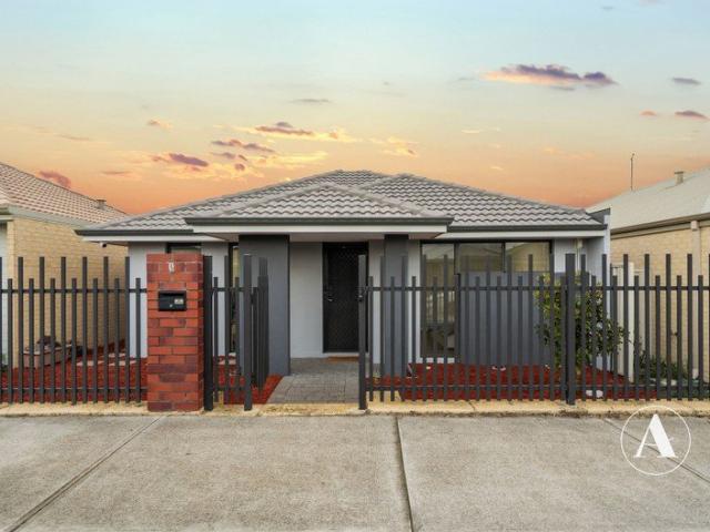 MODERN LOW MAINTENANCE LIVING! 4 BED + 2 BATH