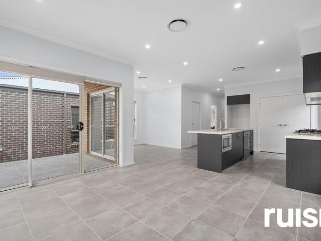 Modern & Low Maintenance Living