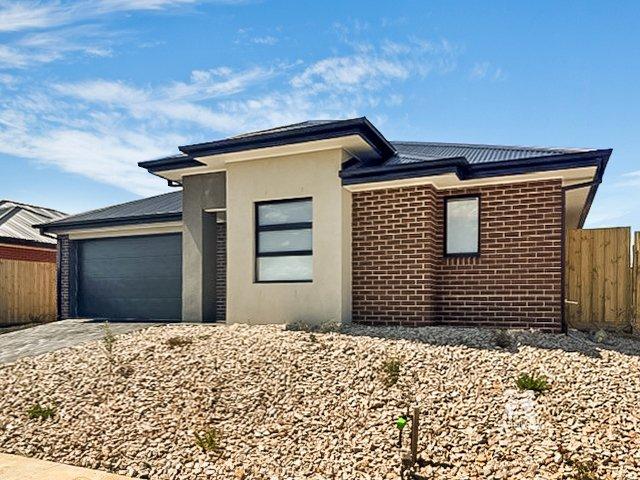 MODERN LOW MAINTENANCE LIVING