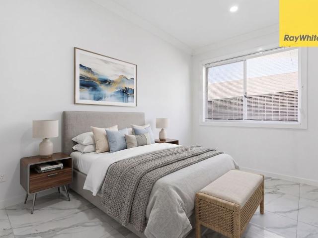 MODERN & LOW MAINTENANCE LIVING