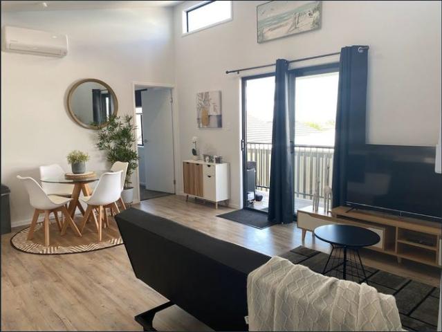 Modern & Low Maintenance Living