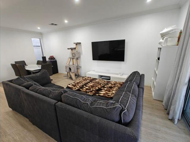 MODERN, LOW MAINTENANCE LIVING