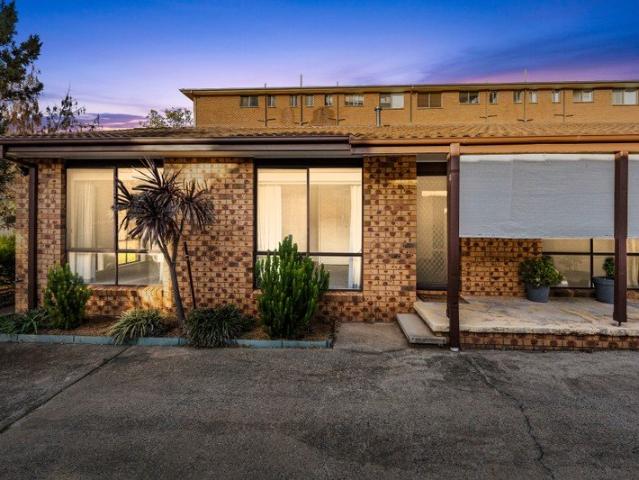 Modern & Low Maintenance Living