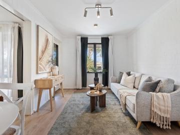 Modern Low Maintenance Living with Exceptional Convenience