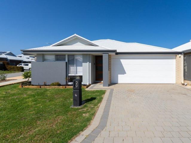 Modern Low Maintenance Living!