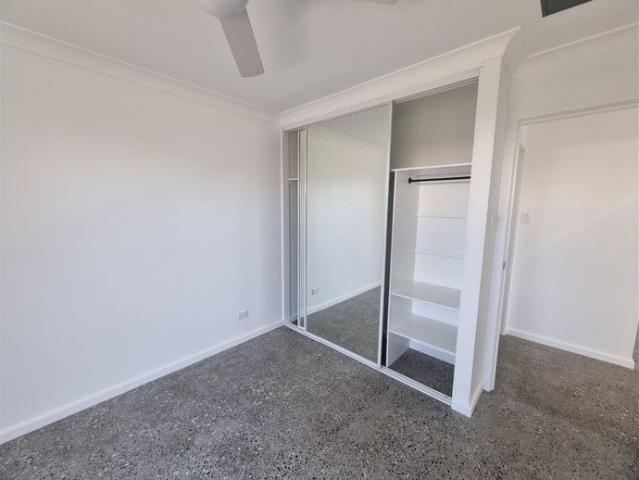 Modern & Low Maintenance Living Close to the Lake!