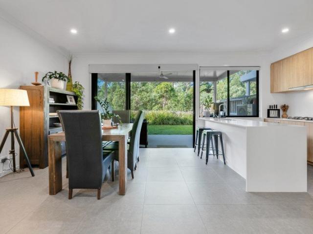 Modern Low Maintenance Living Close to Top Schools & Amenities