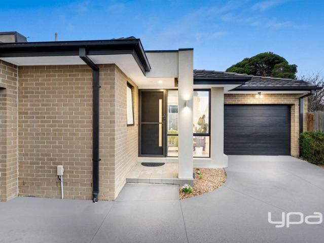Modern, Low Maintenance Living Close to Everything