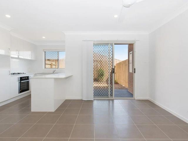Low Body Corp, Move In NOW! Modern, With Ducted A/C, In the Heart of Capestone Estate, Walk to Train Station!
