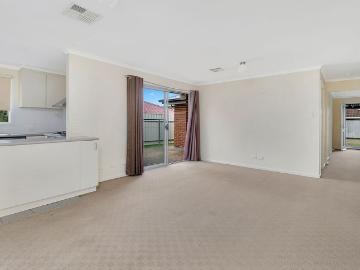 Modern & Low Maintenance Living in the Heart of Craigmore