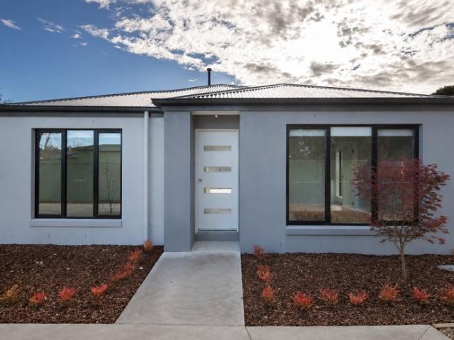 Modern Low Maintenance Living in the Heart of Creswick