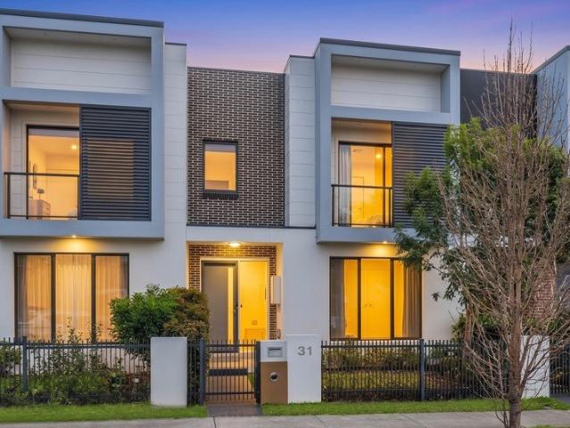 Modern, Low Maintenance Living in the Heart of Austral