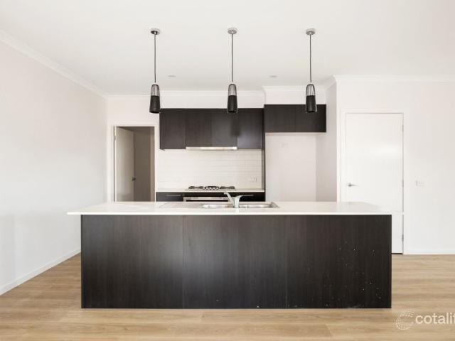 Modern & Low Maintenance Living in the Heart of Ferntree Gully