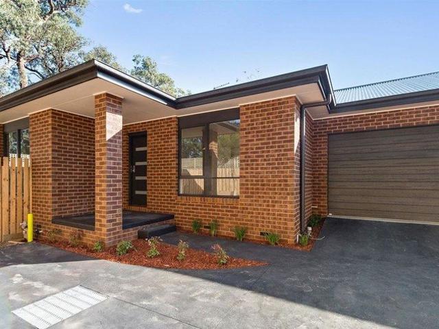 Modern, Low Maintenance Living in the Heart of Kilsyth