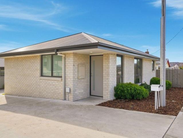 Modern, Low Maintenance Living in the Heart of Moonah