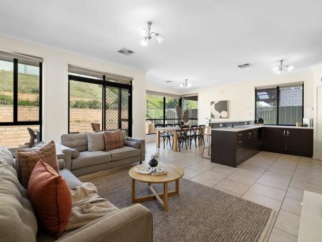 Modern Low Maintenance Living in the Heart of Mawson Lakes
