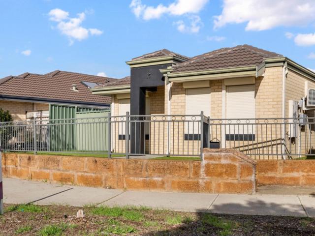 Modern Low Maintenance Living in the Heart of Seville Grove
