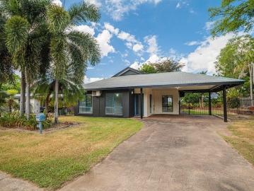 Modern, Low Maintenance Living in the Heart of Rosebery