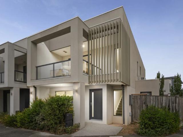 Modern, Low Maintenance Living in the Heart of Williams Landing