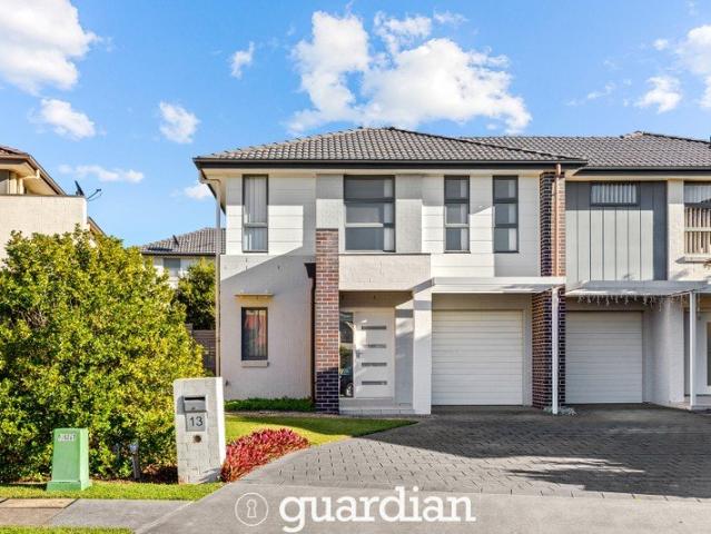 Modern Low Maintenance Living in the Heart of The Ponds