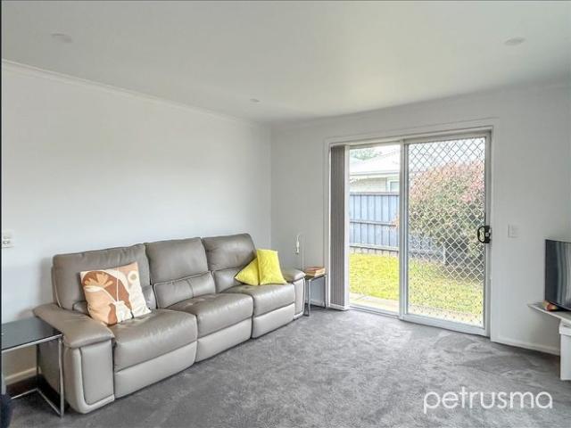 Modern, Low Maintenance Living in Warrane