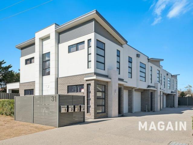 Modern, Low Maintenance Living in a Contemporary Two Storey Townhouse