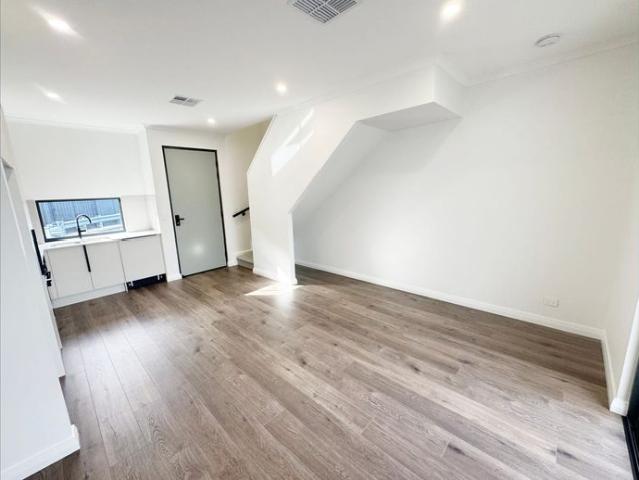 Modern Low Maintenance Living in a Convenient Athelstone Setting