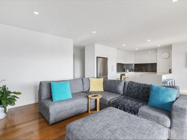 Modern, Low Maintenance Living in a Convenient Eastern Shore Location