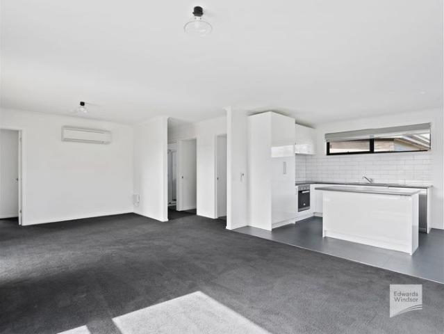 Modern, Low Maintenance Living in a Convenient Kingston Location
