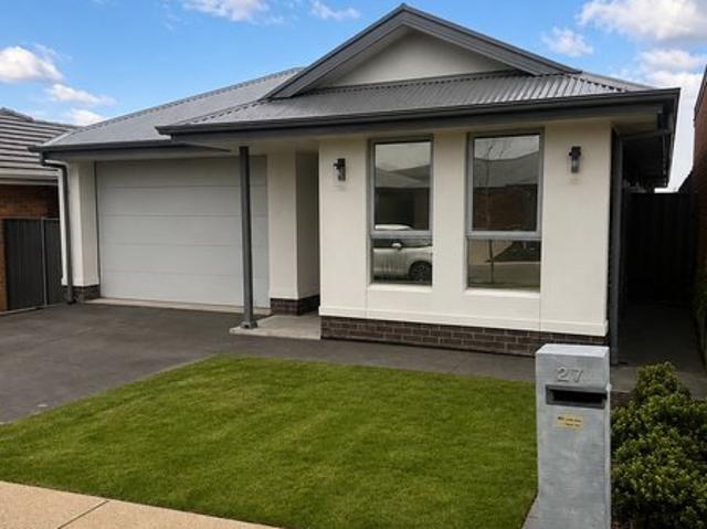 Modern, Low Maintenance Living in a Convenient Location