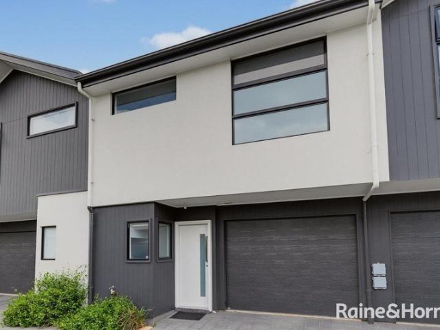 Modern, Low Maintenance Living In A Convenient Location