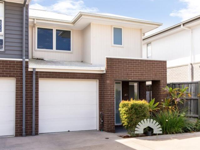 Modern, Low Maintenance Living in a Convenient Morayfield Location