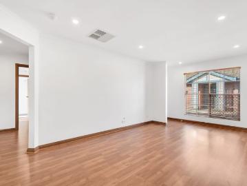 Modern, Low Maintenance Living in a Convenient Queenstown Location