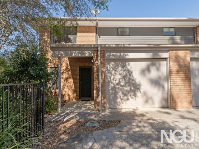 Modern, Low Maintenance Living in a Flood Free Location