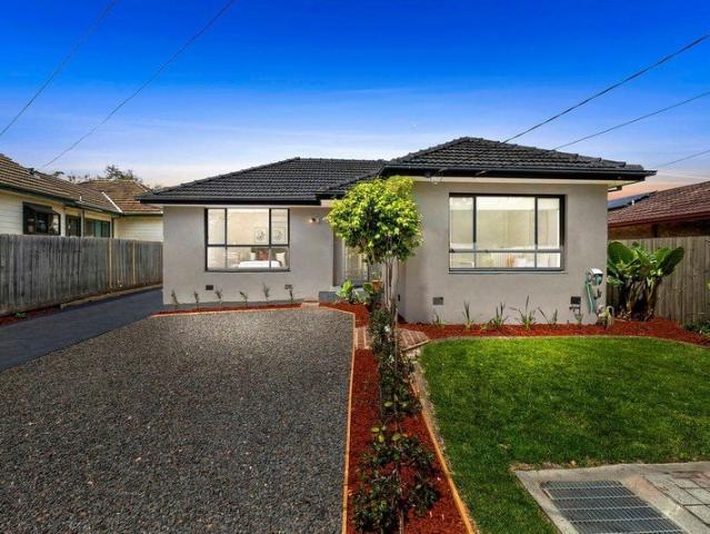 Modern, Low Maintenance Living in a Great Location