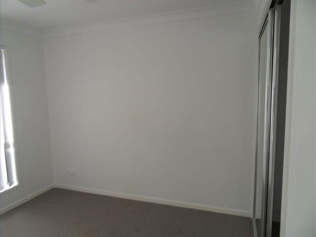 MODERN, LOW MAINTENANCE LIVING IN A GREAT LOCATION