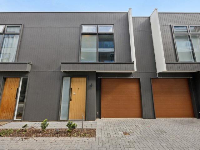 Modern, Low Maintenance Living in a Premium Parkside Location