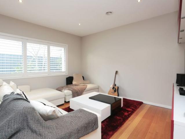 Modern, Low‑Maintenance Living in a Prime Altona North Location