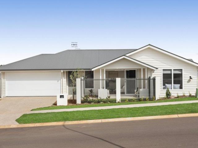 Modern Low Maintenance Living in a Prime Kearneys Spring Location