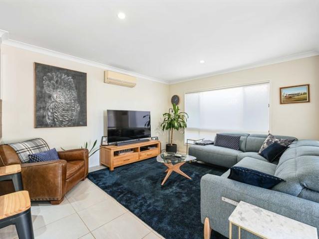 Modern, Low Maintenance Living in a Prime Rangeville Location!