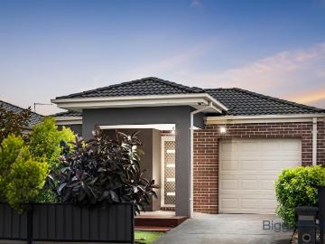 Modern & Low Maintenance Living in a Prime Tarneit Location Walking Distance to ICOM, Mosque & Parks !