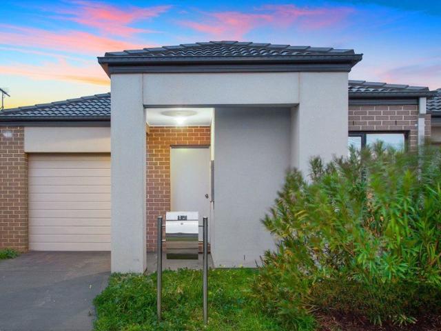 Modern, Low Maintenance Living in a Prime Truganina Location