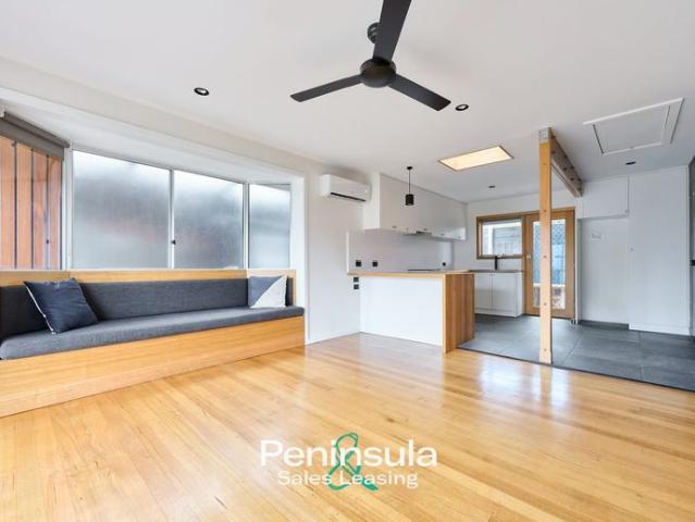 Modern, Low Maintenance Living in a Quiet Mornington Location
