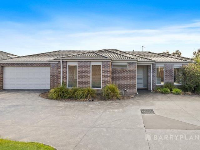 Modern, Low Maintenance Living in a Quiet Pakenham Court