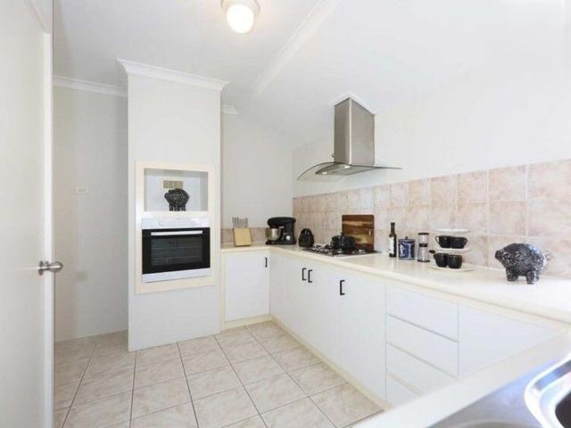Modern, Low‑Maintenance Living in an Exceptionally Convenient St James Location