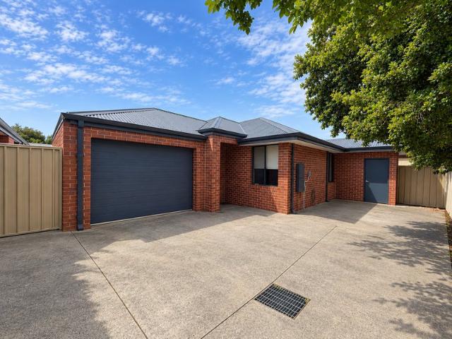 Modern low maintenance living in Carey Park