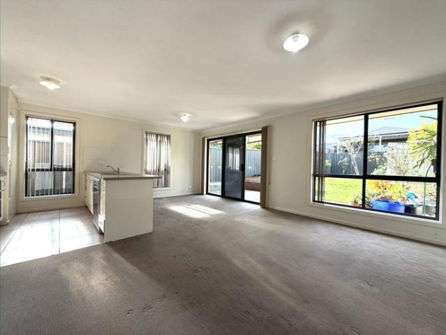 Modern, Low Maintenance Living in Elizabeth Park