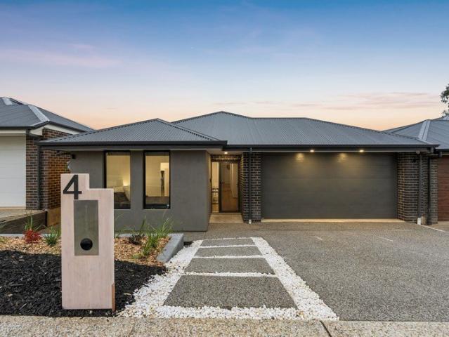 Modern, Low Maintenance Living in Glenlea Estate