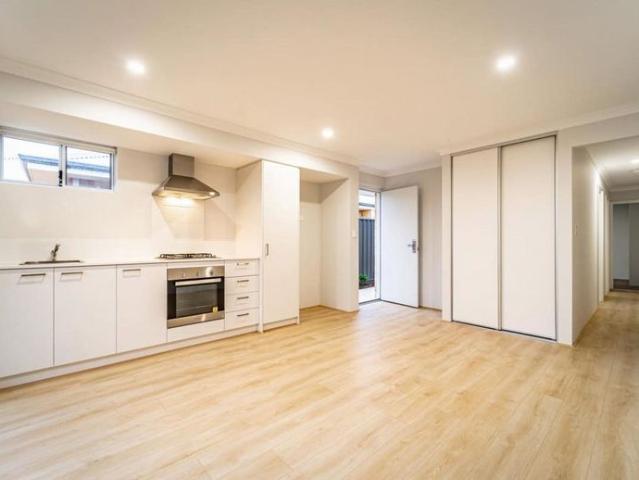MODERN LOW MAINTENANCE LIVING IN GROWING BALDIVIS