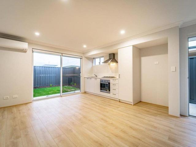 MODERN LOW MAINTENANCE LIVING IN GROWING BALDIVIS